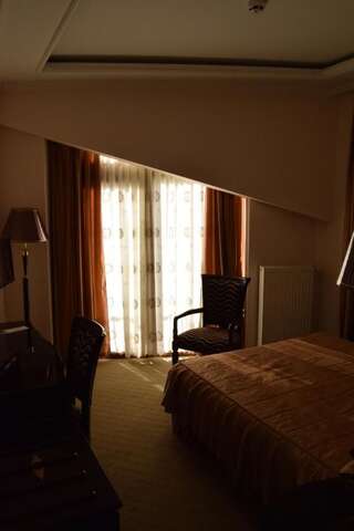 Отель Hotel Arca lui Noe Синая Семейный люкс с 2 спальнями (для 2 взрослых и 2 детей)-2